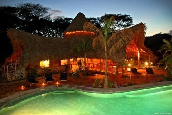 EL SABANERO ECO LODGE (Tamarindo)